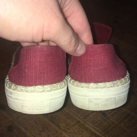 Tom’s deep red burlap slip on size 10 shoes - Picture 5 of 5